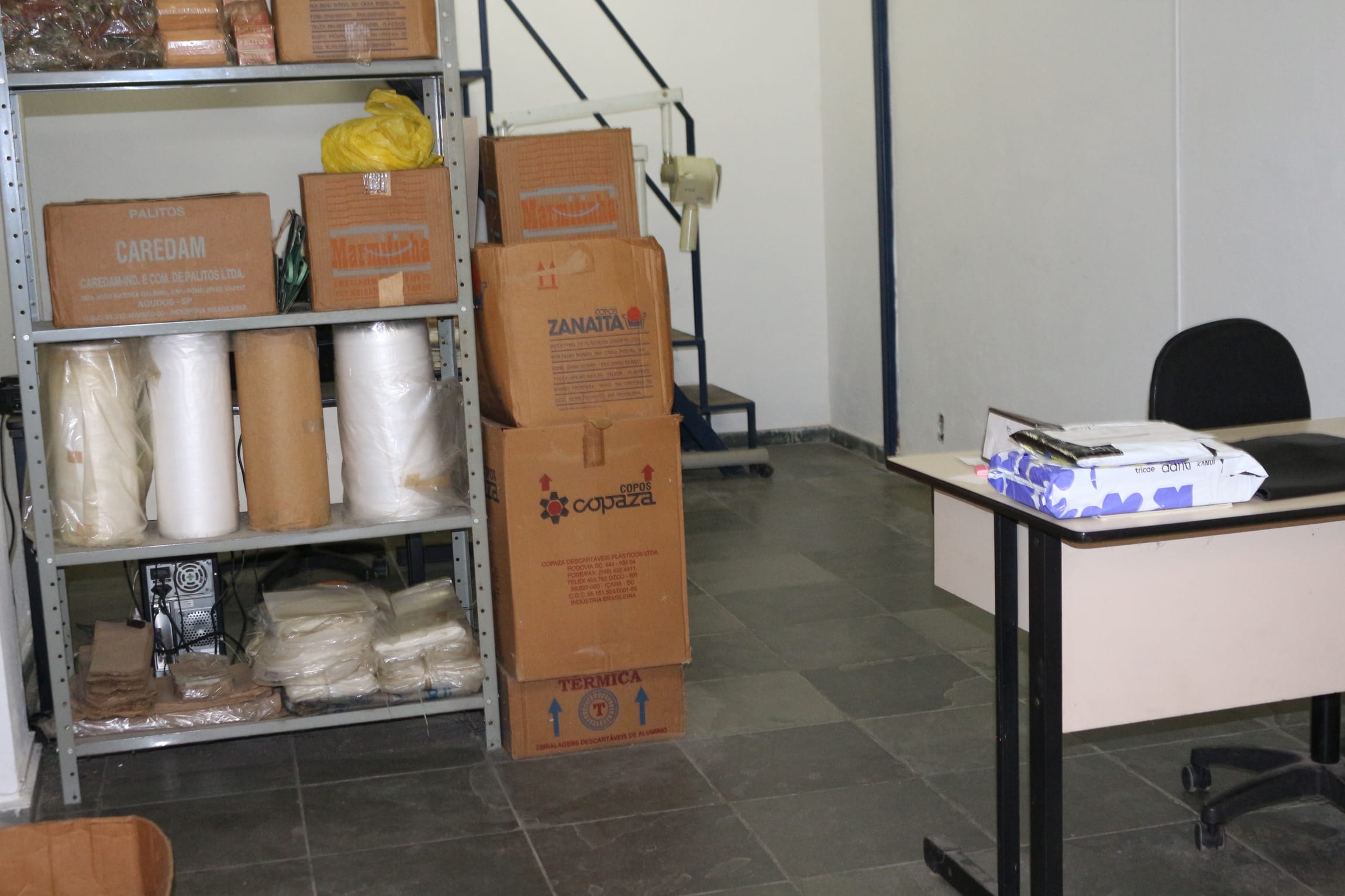 Loja com com 75,19 m2 contando com o mezanino, em local de muito movimento, à venda, Cachoeirinha, Belo Horizonte, MG - Ponto muito comercial. miniatura 7