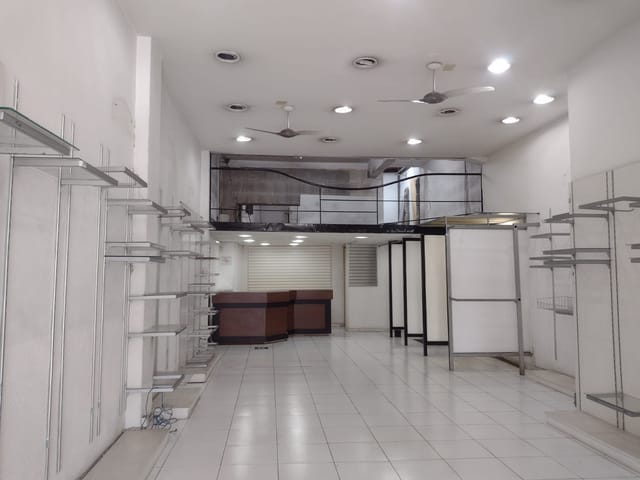 Loja com 105m², para alugar, no bairro Mirandópolis em São Paulo