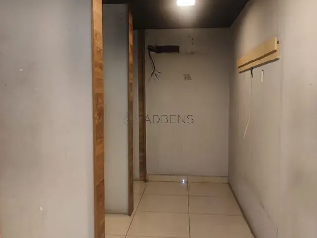 Loja com 460m², para alugar, no bairro República em São Paulo