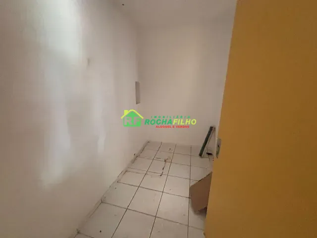 Loja com 1000m² 6 quartos e 1 banheiro, para alugar, no bairro Piçarra em Teresina