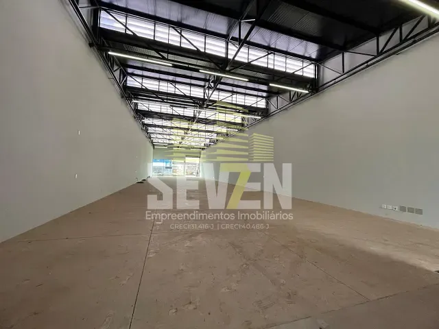 Loja com 600m², para alugar, no bairro Vila Cardia em Bauru