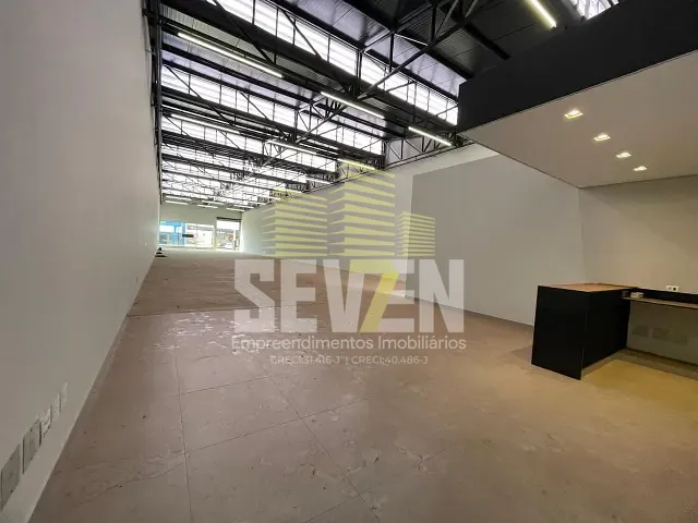 Loja com 600m², para alugar, no bairro Vila Cardia em Bauru