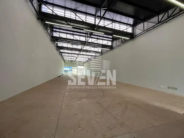 Loja com 600m², para alugar, no bairro Vila Cardia em Bauru