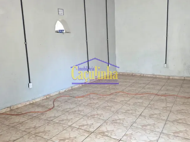 Loja com 300m², para alugar, no bairro Santo Cristo em Barra do Piraí