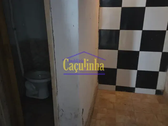 Loja com 300m², para alugar, no bairro Santo Cristo em Barra do Piraí