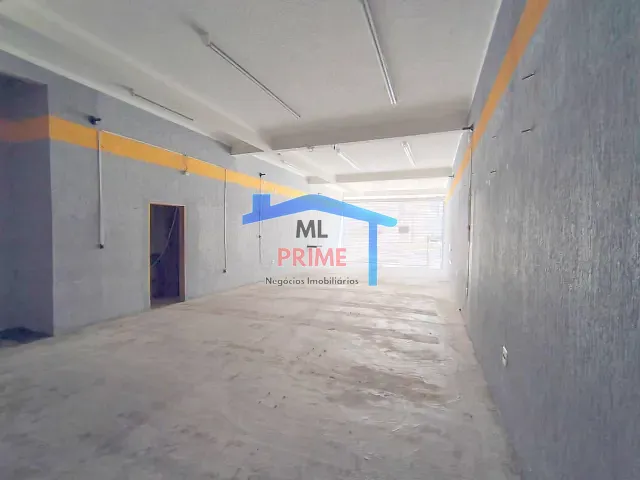Loja com 200m², para alugar, no bairro Vila Cunha Bueno em São Paulo