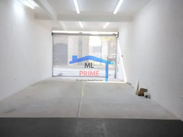 Loja com 200m², para alugar, no bairro Vila Cunha Bueno em São Paulo