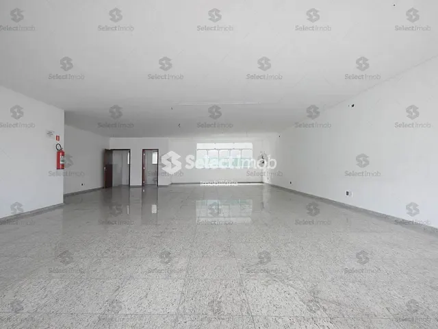 Salão com 200m², para alugar, no bairro Jardim Itapeva em Mauá