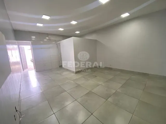 Loja com 40m², para alugar, no bairro Jardim Goiás em Goiânia