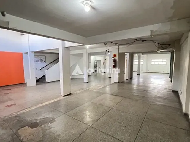 Loja para alugar, no bairro Centro em Ponta Grossa