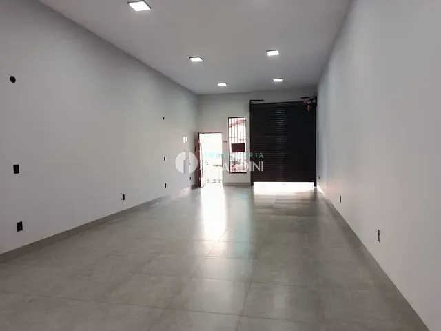 Loja com 200m², para alugar, no bairro Jardim Planalto II em Artur Nogueira