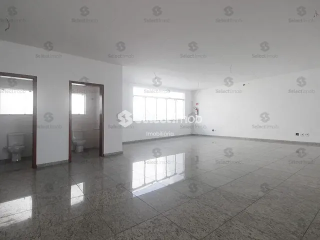 Salão com 200m², para alugar, no bairro Jardim Itapeva em Mauá