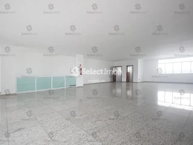 Salão com 200m², para alugar, no bairro Jardim Itapeva em Mauá