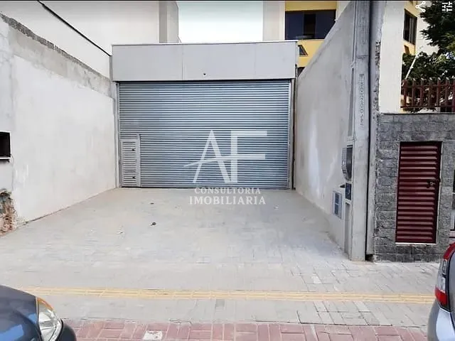 Ponto com 180m², para alugar, no bairro Centro em Taubaté