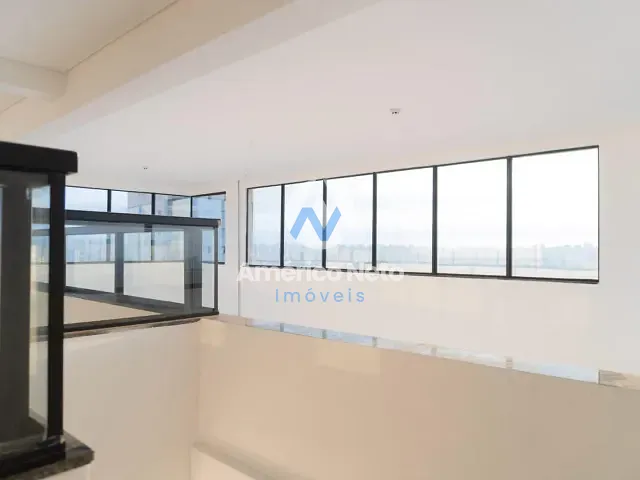 Loja com 302m², para alugar, no bairro Parque Jaçatuba em Santo André
