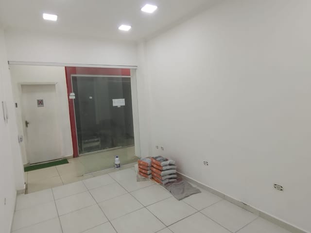 Foto do Loja - Oportunidade Perfeita para o Seu Negócio! 💼 Sala Comercial | Imobiliária Compare