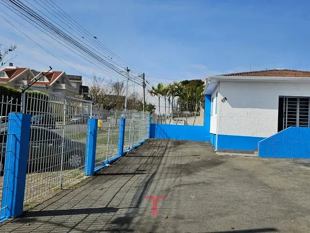 Loja com 345m², para alugar, no bairro Rebouças em Curitiba