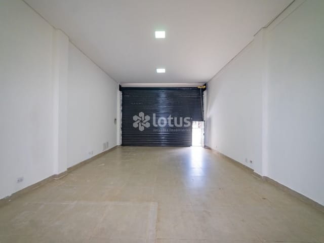 Loja com 80m², para alugar, no bairro Portal dos Ipês II em Cajamar