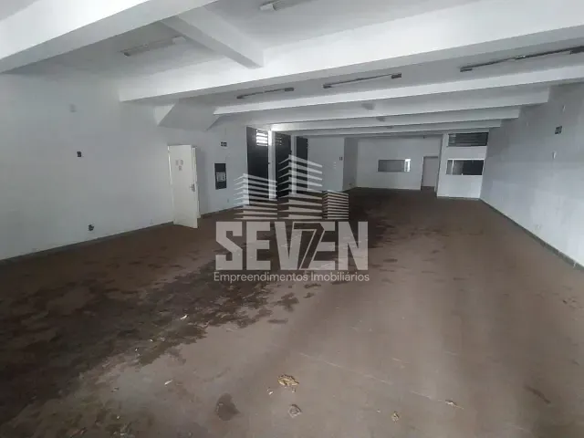 Loja com 537m², para alugar, no bairro Vila Mesquita em Bauru
