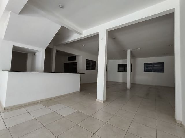 Loja com 150m², para alugar, no bairro Centro em Birigüi