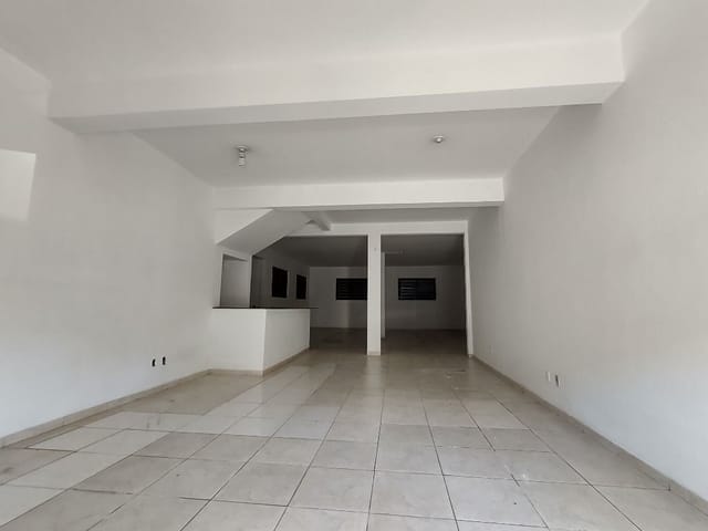 Loja com 150m², para alugar, no bairro Centro em Birigüi