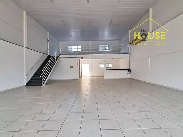 Loja com 300m², para alugar, no bairro Pedroso em Fernandópolis