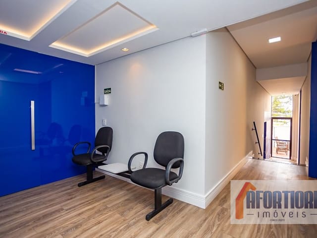 Sala à venda ou para alugar, no bairro Centro em Curitiba