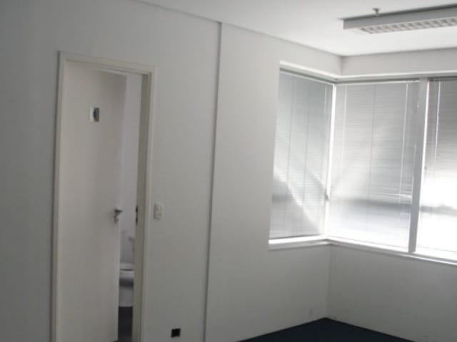 Loja com 160m², para alugar, no bairro Pinheiros em São Paulo