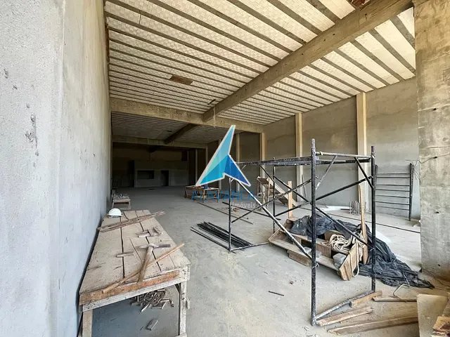 Loja com 474m², para alugar, no bairro Centro em Governador Valadares