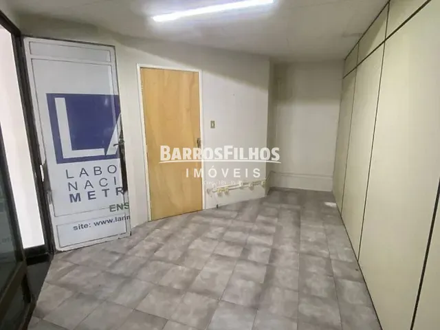 Loja com 70m² 2 quartos e 1 banheiro, para alugar, no bairro São José em Aracaju