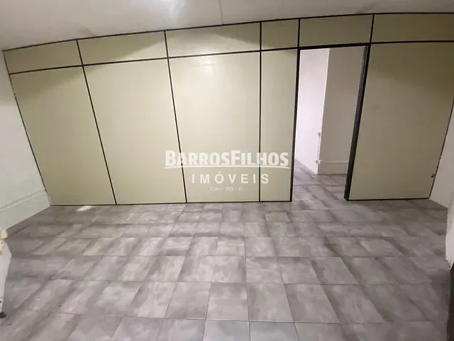 Loja com 70m² 2 quartos e 1 banheiro, para alugar, no bairro São José em Aracaju