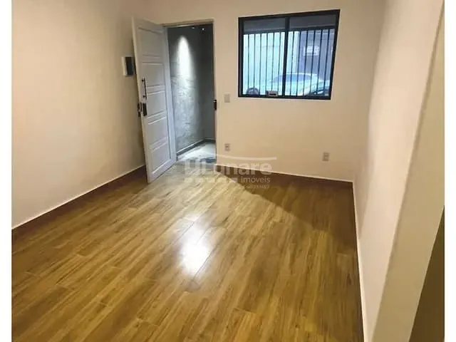 Loja com 100m², para alugar, no bairro Vila Mogilar em Mogi das Cruzes