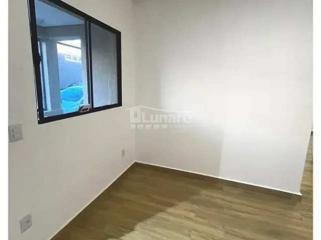 Loja com 100m², para alugar, no bairro Vila Mogilar em Mogi das Cruzes