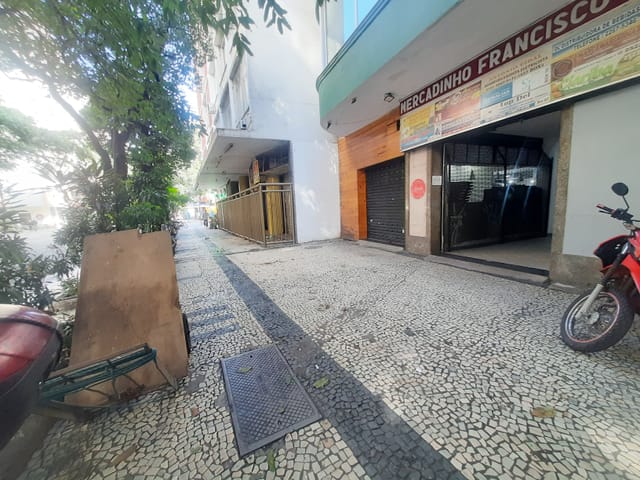 Foto do Loja - EXCELENTE CONJUNTO DE LOJAS EM COPACABANA | Novo Mundo Administradora Ltda