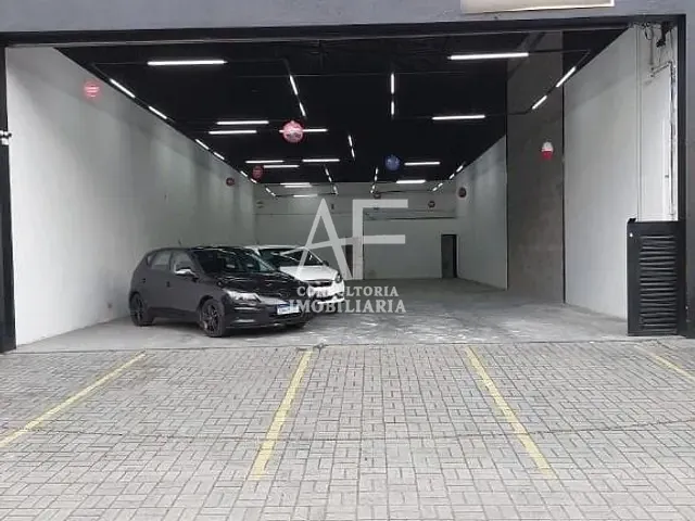 Loja com 350m², para alugar, no bairro Jardim Maria Augusta em Taubaté