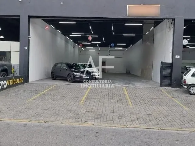 Loja com 350m², para alugar, no bairro Jardim Maria Augusta em Taubaté