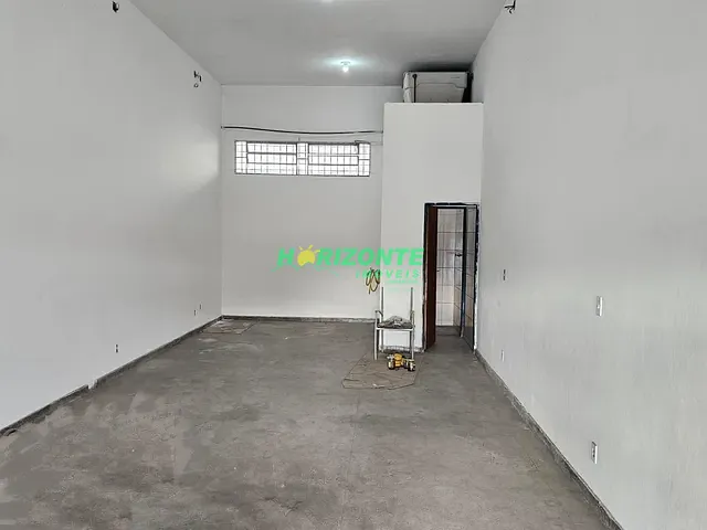Loja com 52m², para alugar, no bairro Vila Rossi em São José dos Campos