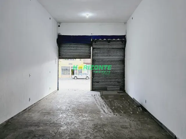 Loja com 52m², para alugar, no bairro Vila Rossi em São José dos Campos