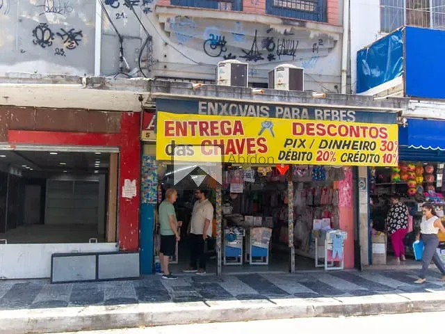 Loja com 393m², para alugar, no bairro Centro em Niterói