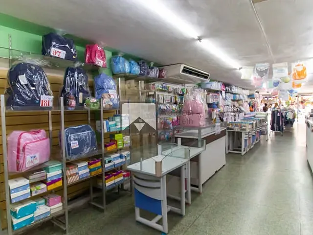 Loja com 393m², para alugar, no bairro Centro em Niterói