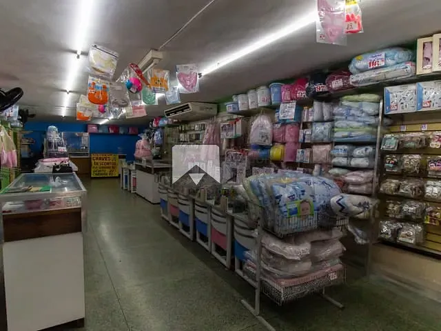 Loja com 393m², para alugar, no bairro Centro em Niterói