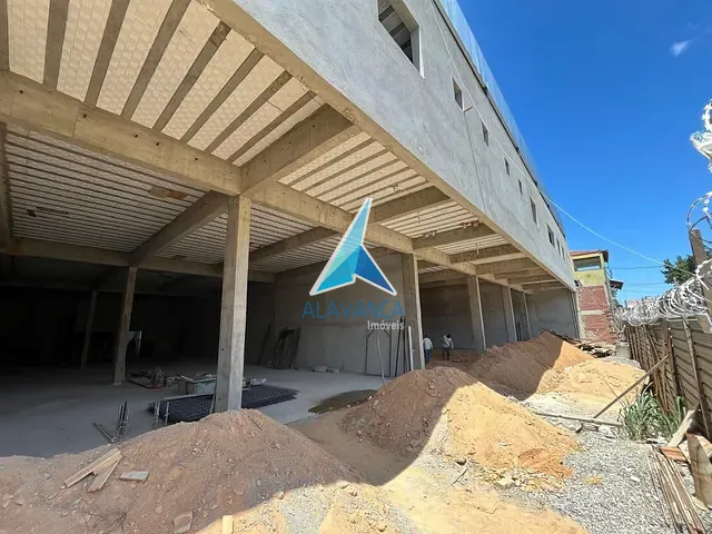 Loja com 960m², para alugar, no bairro Centro em Governador Valadares
