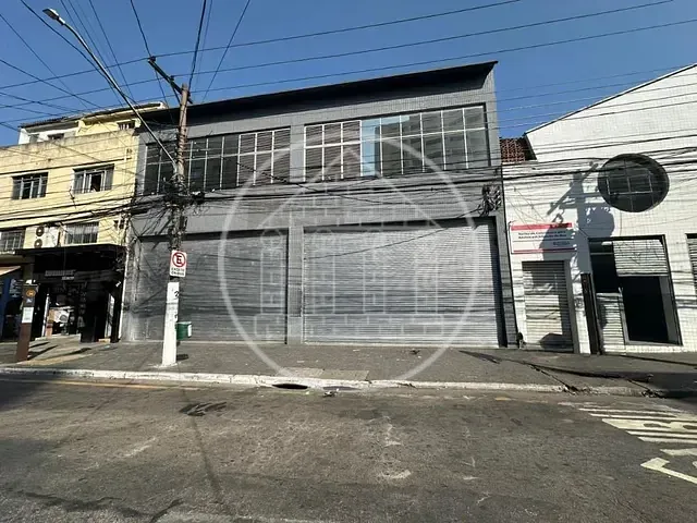 Loja com 1000m², para alugar, no bairro Santo Amaro em São Paulo