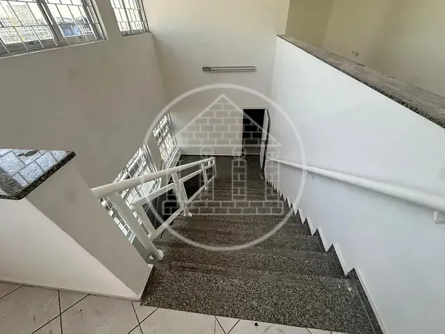 Loja com 1000m², para alugar, no bairro Santo Amaro em São Paulo