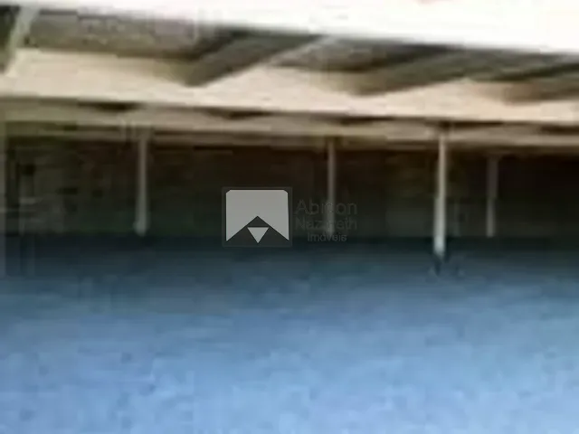 Loja com 600m², para alugar, no bairro Centro em Maricá