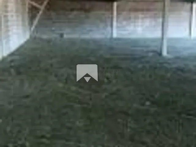 Loja com 600m², para alugar, no bairro Centro em Maricá