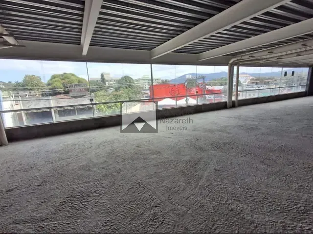 Loja com 600m², para alugar, no bairro Centro em Maricá