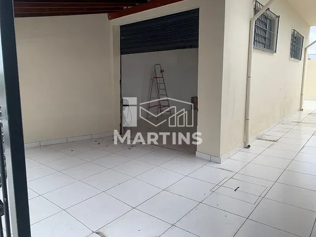 Loja com 90m², para alugar, no bairro Vila Pirajussara em São Paulo