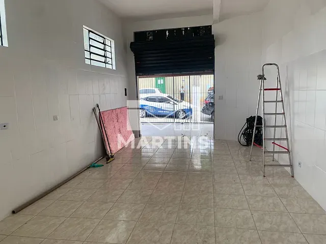 Loja com 90m², para alugar, no bairro Vila Pirajussara em São Paulo