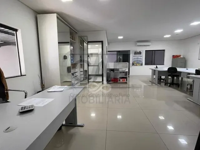 Prédio com 360m², à venda, no bairro Centro em Holambra